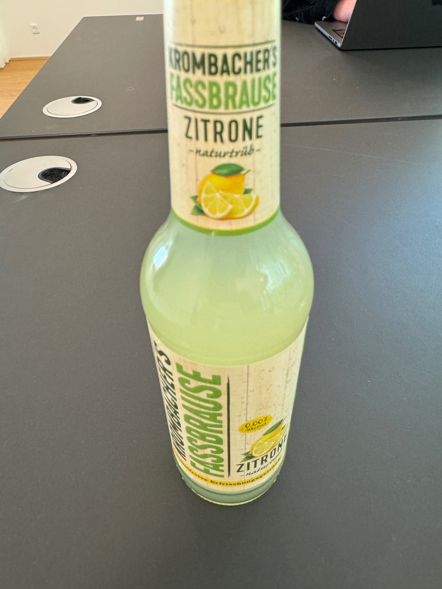 Krombacher Fassbrause Zitrone naturtrüb (alkoholfri)